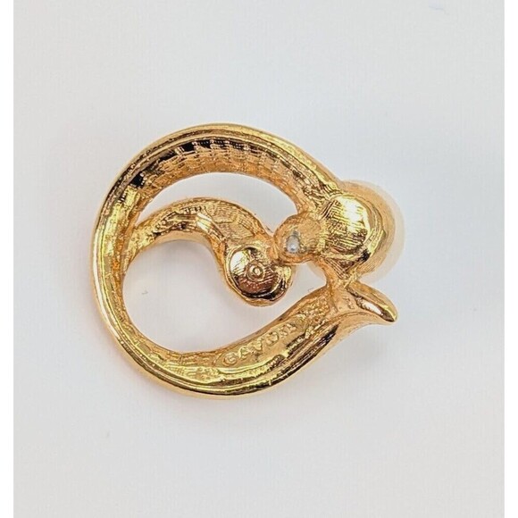 Vintage Avon Earrings Faux Pearl Gold Tone Swirl Classic Timeless - Picture 6 of 8